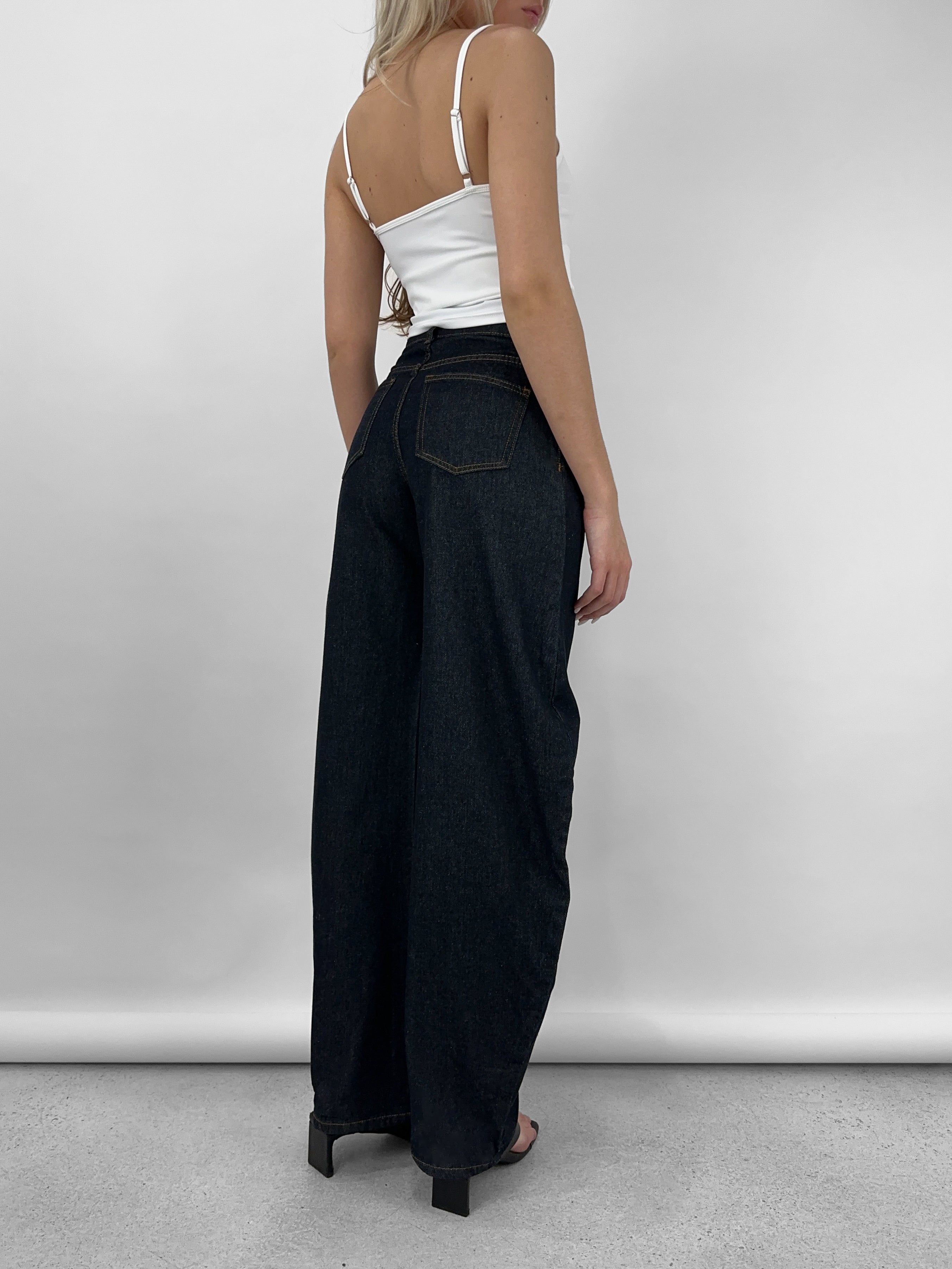 Horseshoe Barrel Leg Jeans
