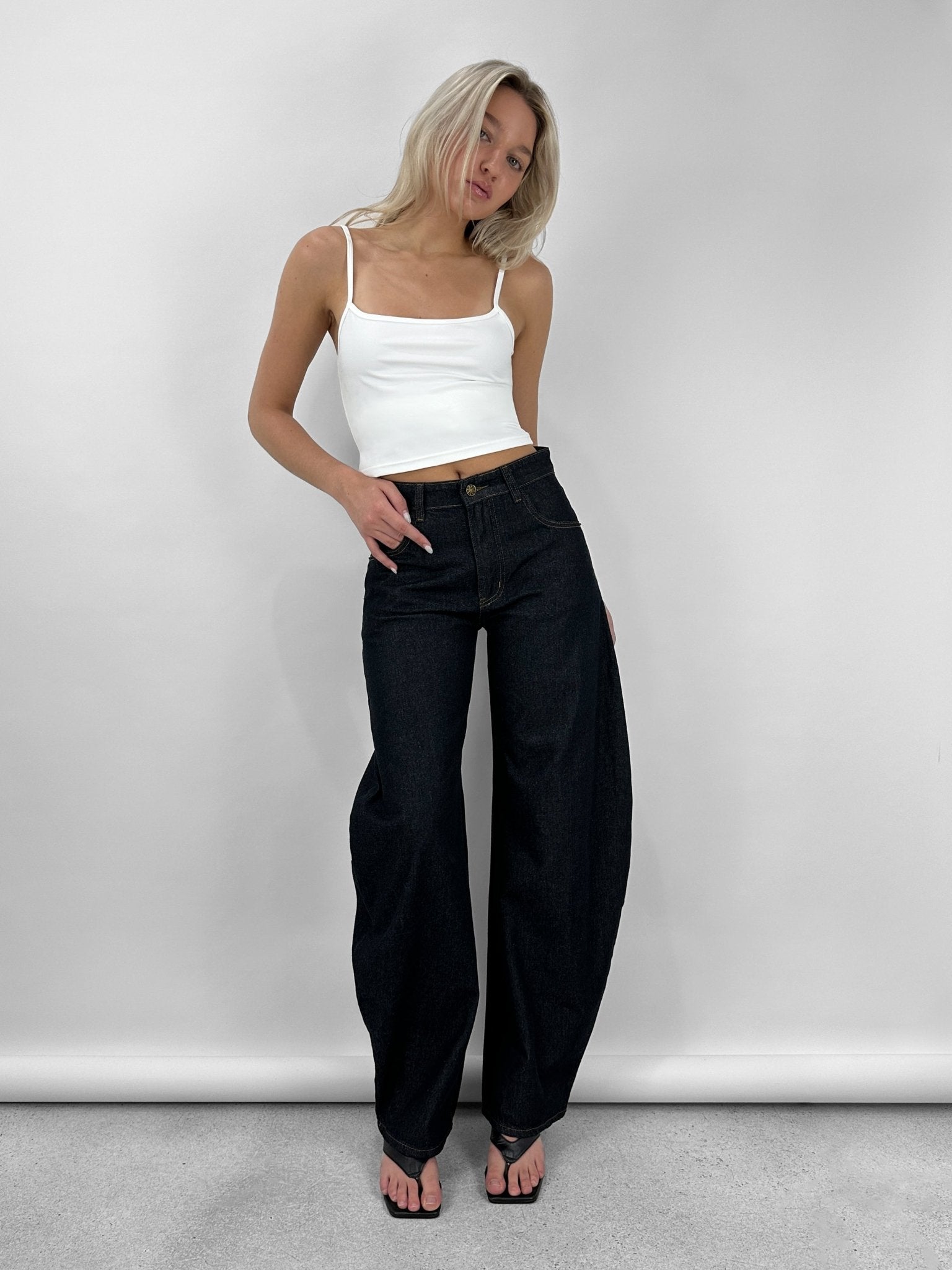 Horseshoe Barrel Leg Jeans - Vamp Official