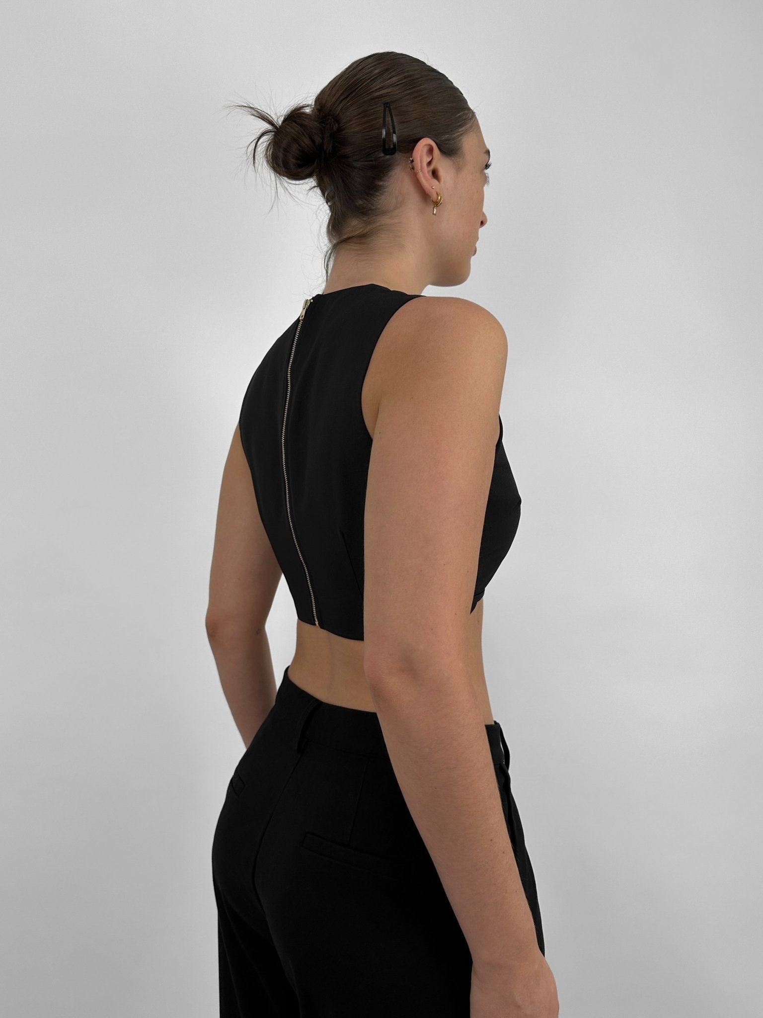 Clasp Waist Detail Ultra Crop Tank - Vamp Official
