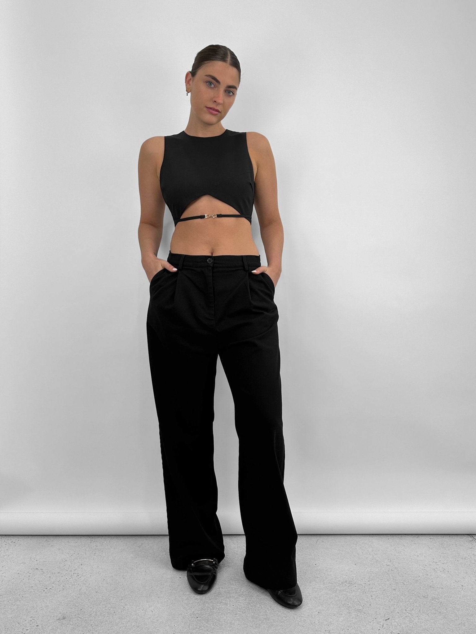 Clasp Waist Detail Ultra Crop Tank - Vamp Official