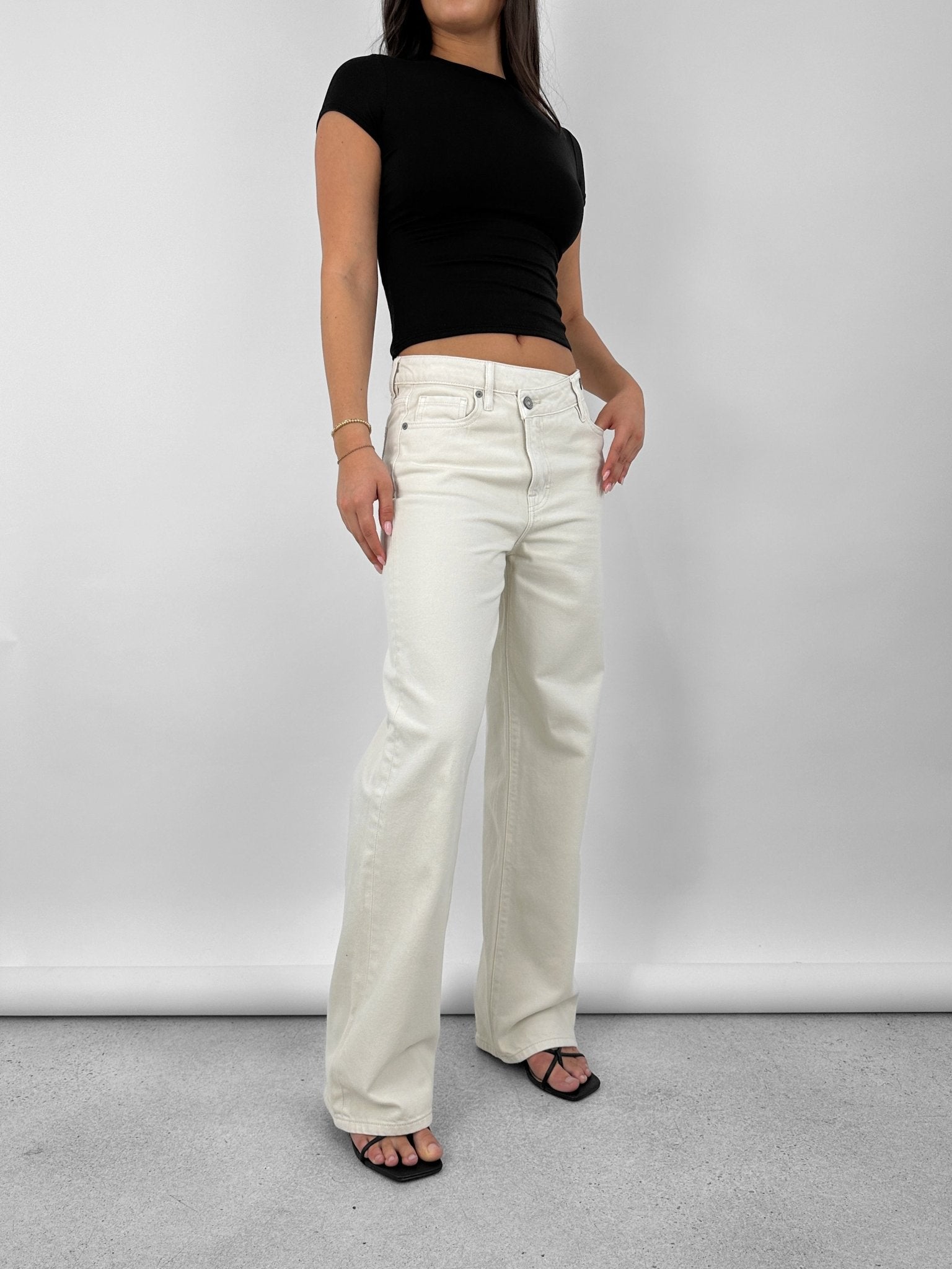 Crossover Straight Leg Jeans - Vamp Official