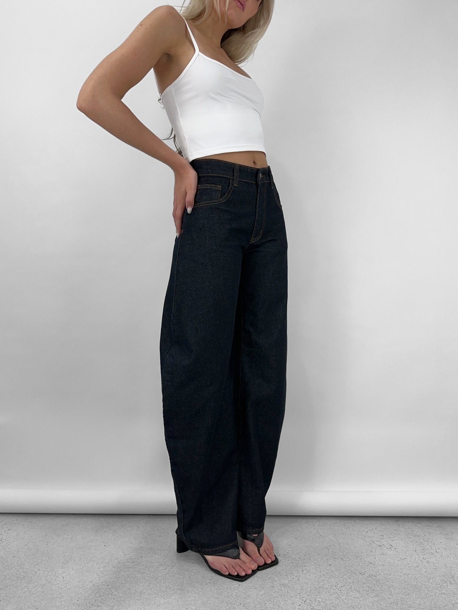 Horseshoe Barrel Leg Jeans - Vamp Official