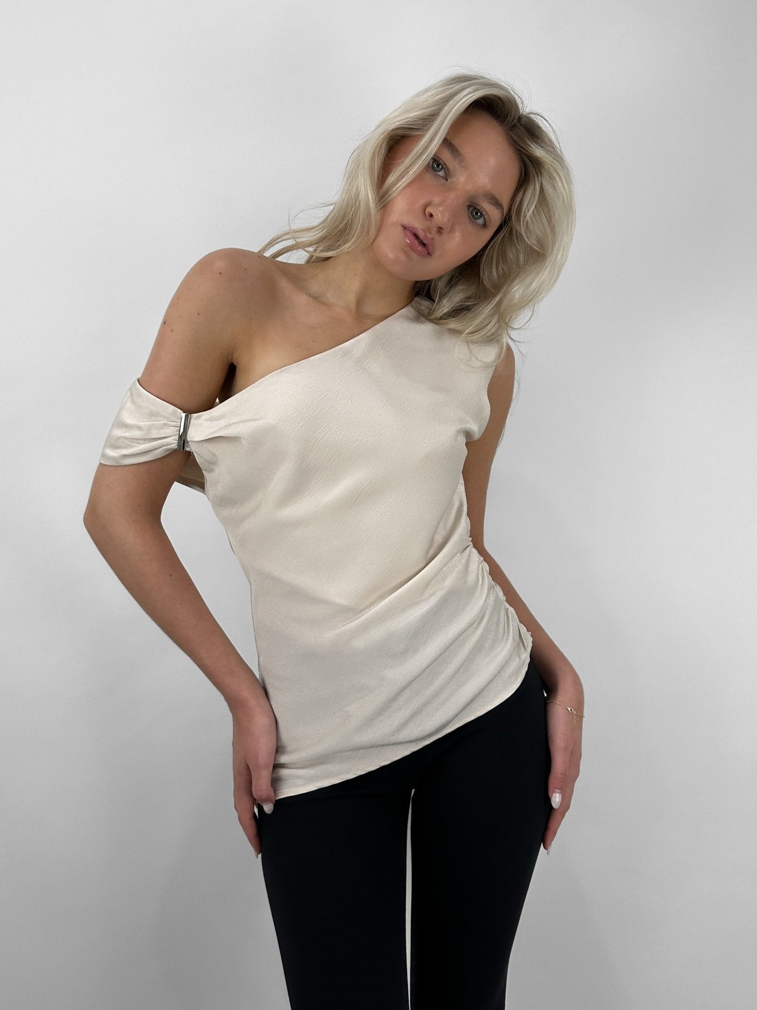 One Shoulder Metal Detail Asymmetrical Drape Top - Vamp Official