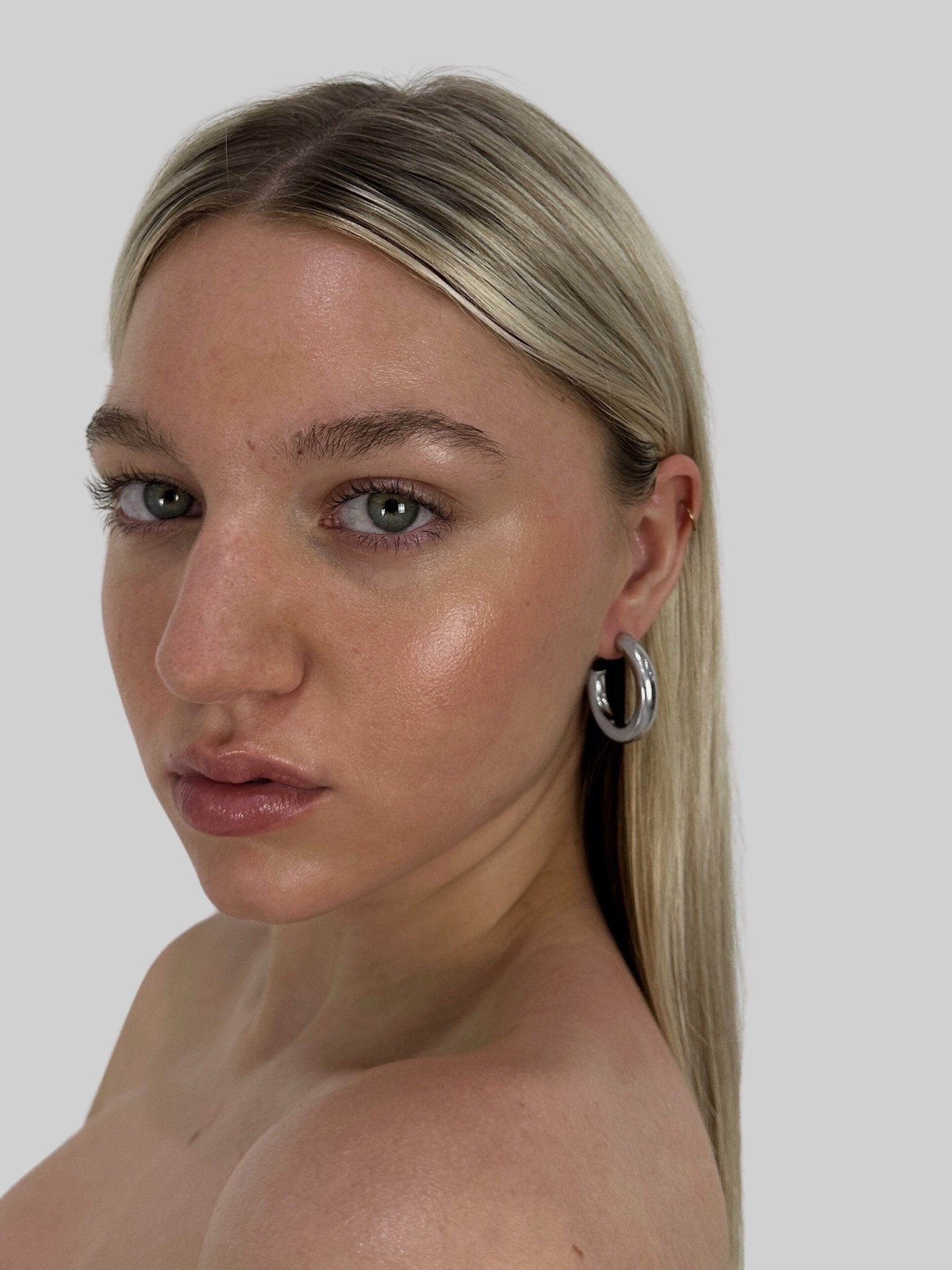 Chunky Tube Hoops - Vamp Official