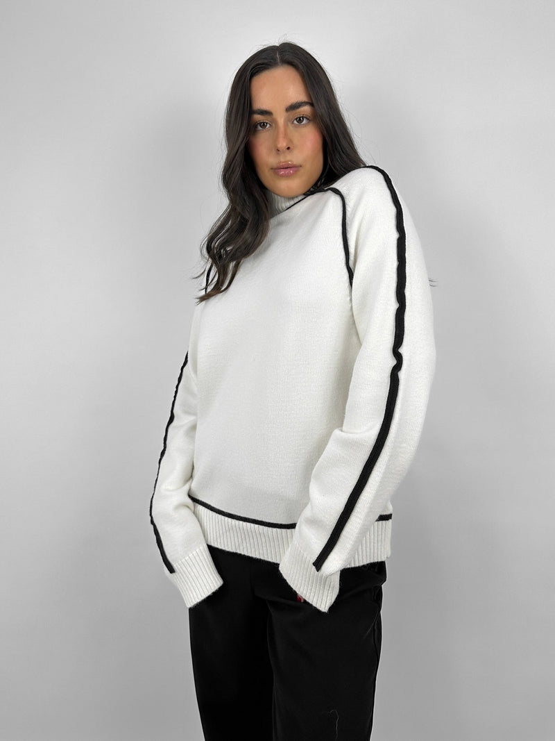 Contrast Piping Turtleneck Sweater - Vamp Official