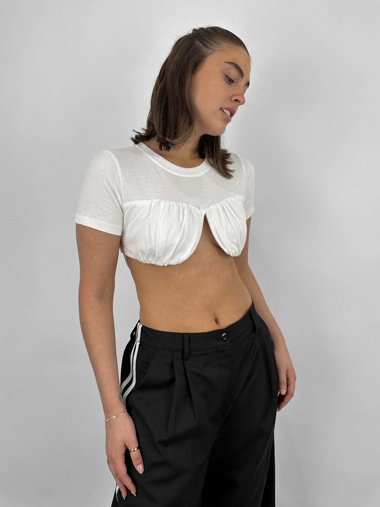 Crew Neck Cropped Underwire Tee - Vamp Official