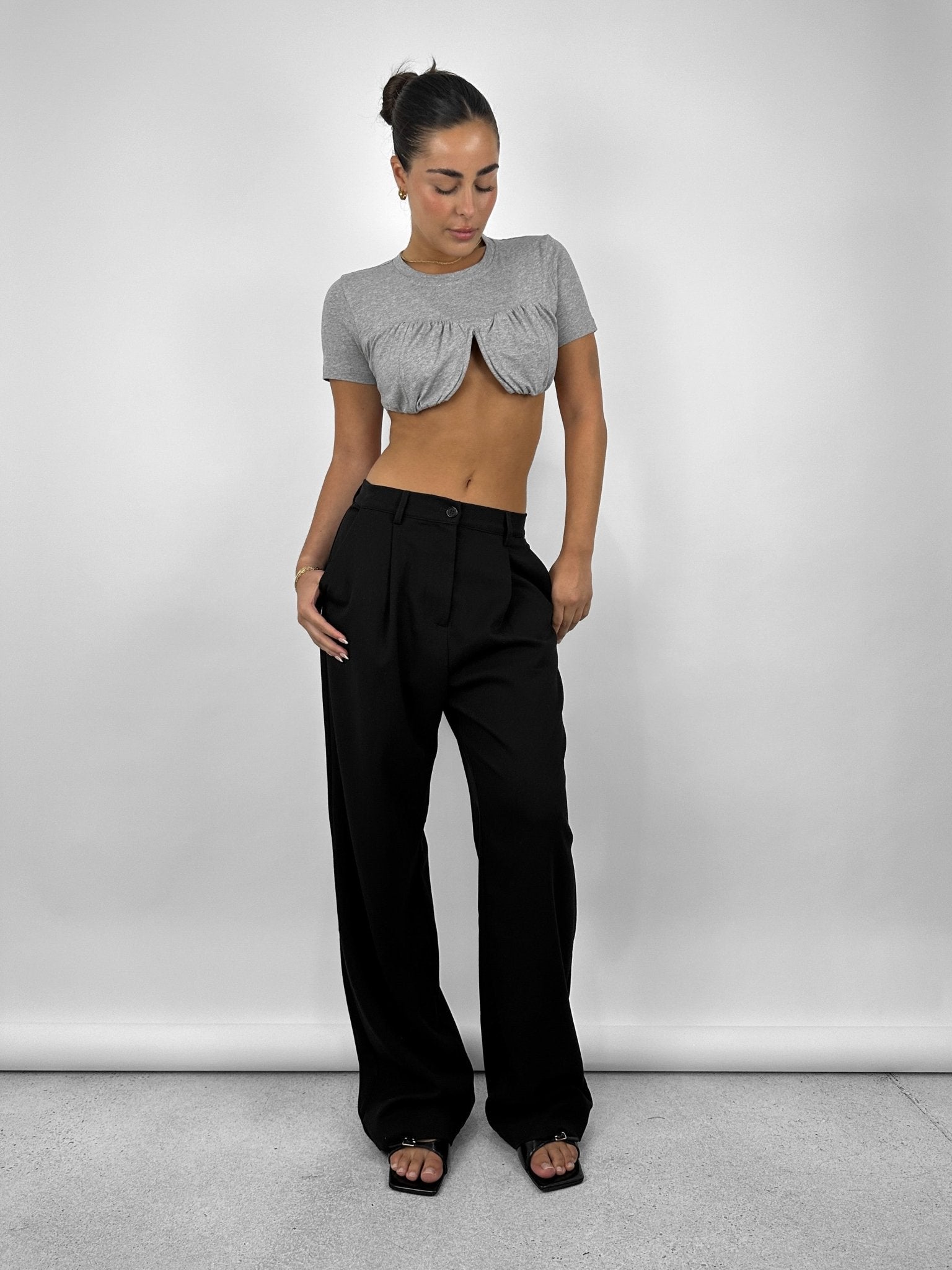 Crew Neck Cropped Underwire Tee - Vamp Official