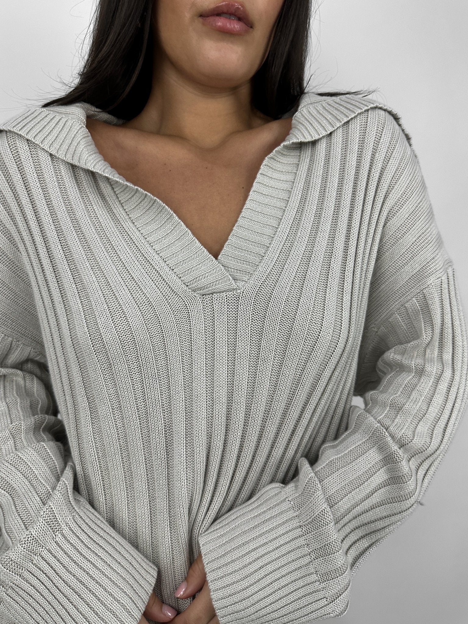 Folded Collar Ribbed Knit Sweater - Vamp Official