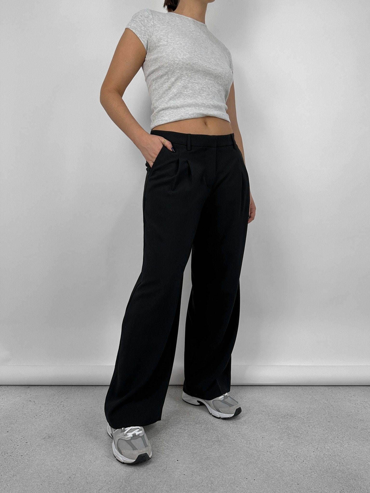 Mid Rise Wide Leg Trousers - Vamp Official
