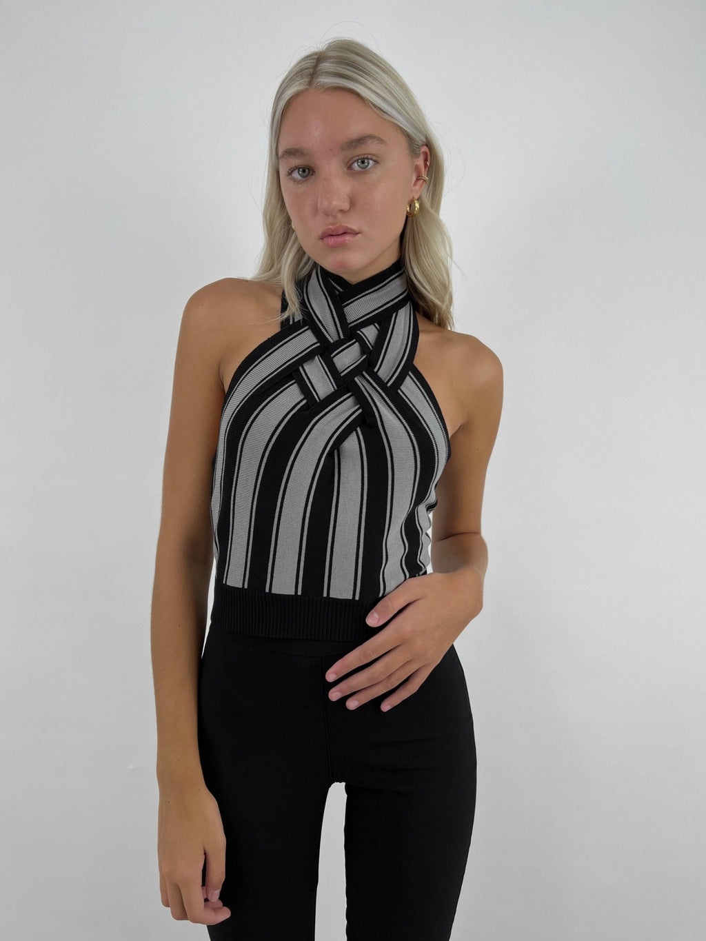 Parisian V Front Crop Top In Black