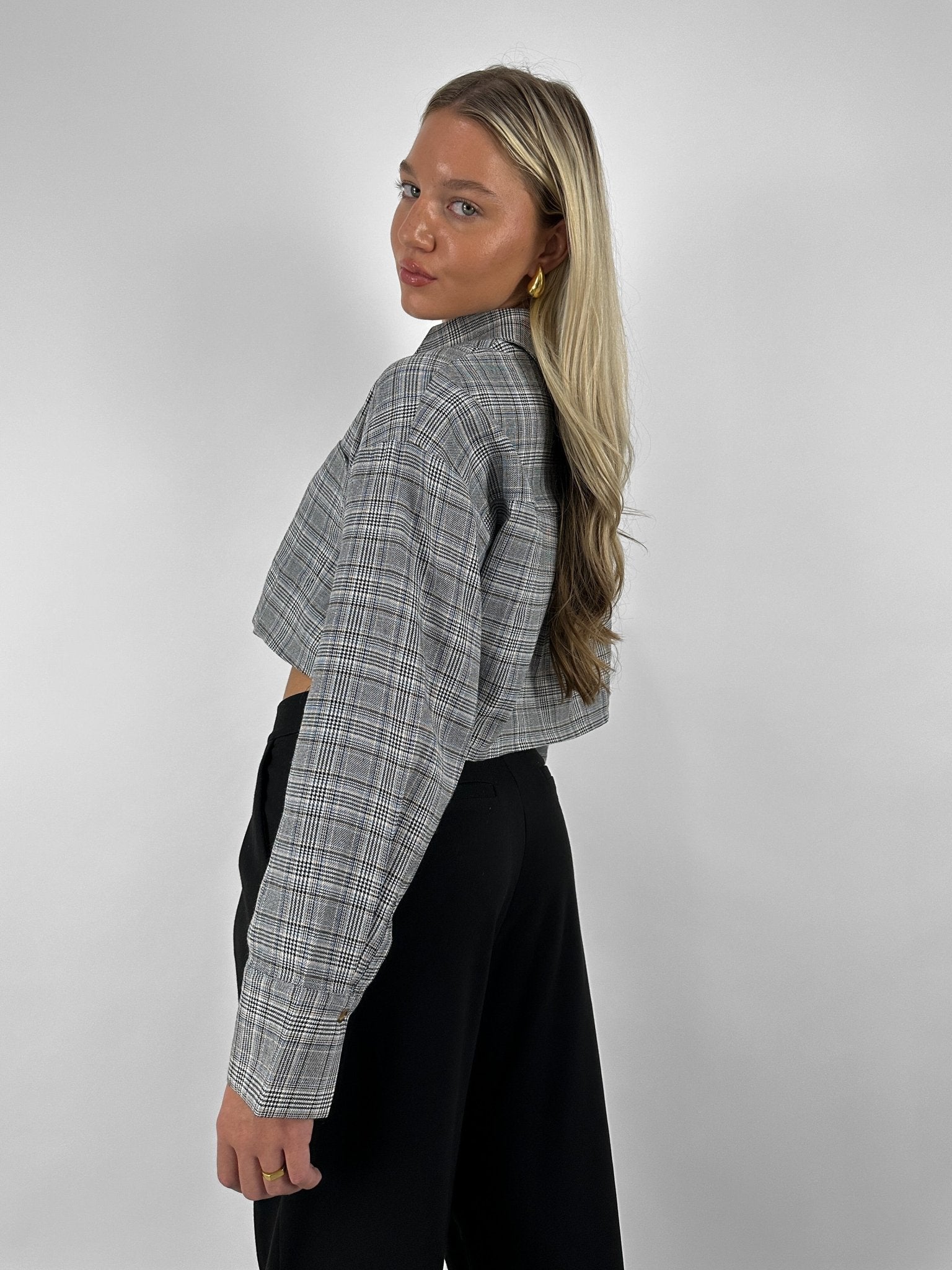 Plaid Cropped Button Down Top - Vamp Official