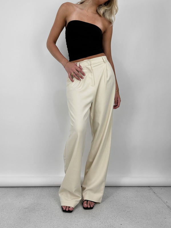 Relaxed Wide Leg Trousers - Vamp Official