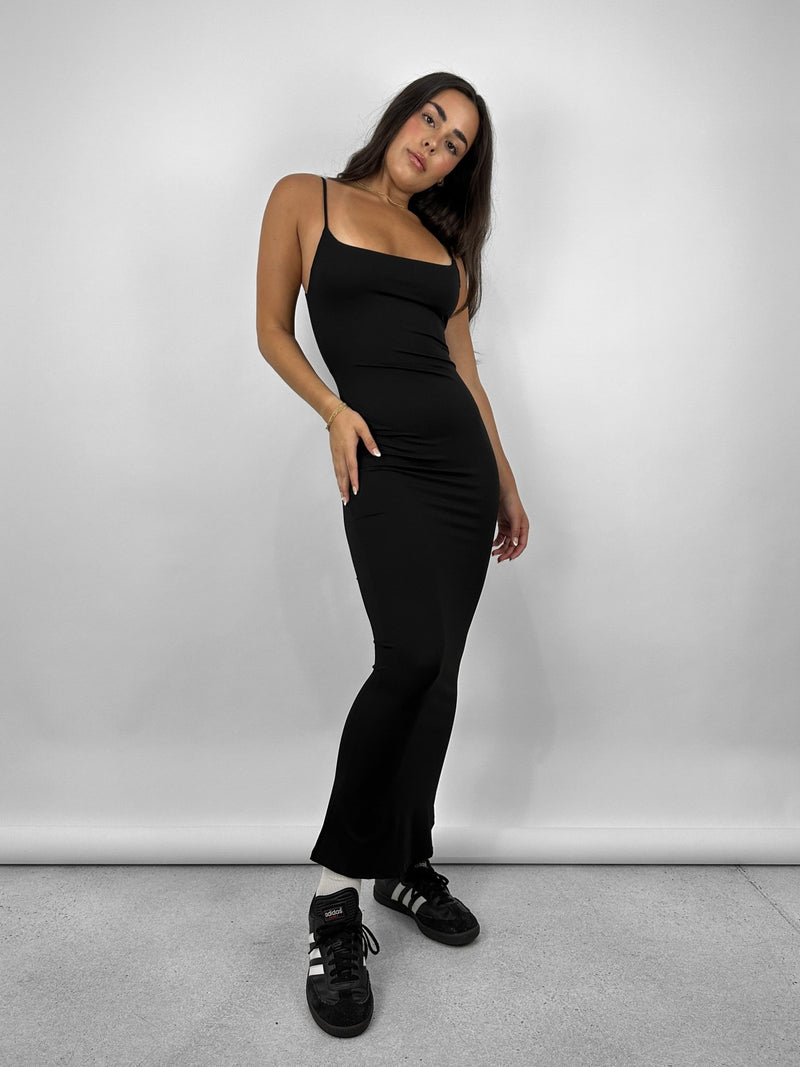 Scoop Neck Fitted Maxi Dress - Vamp Official