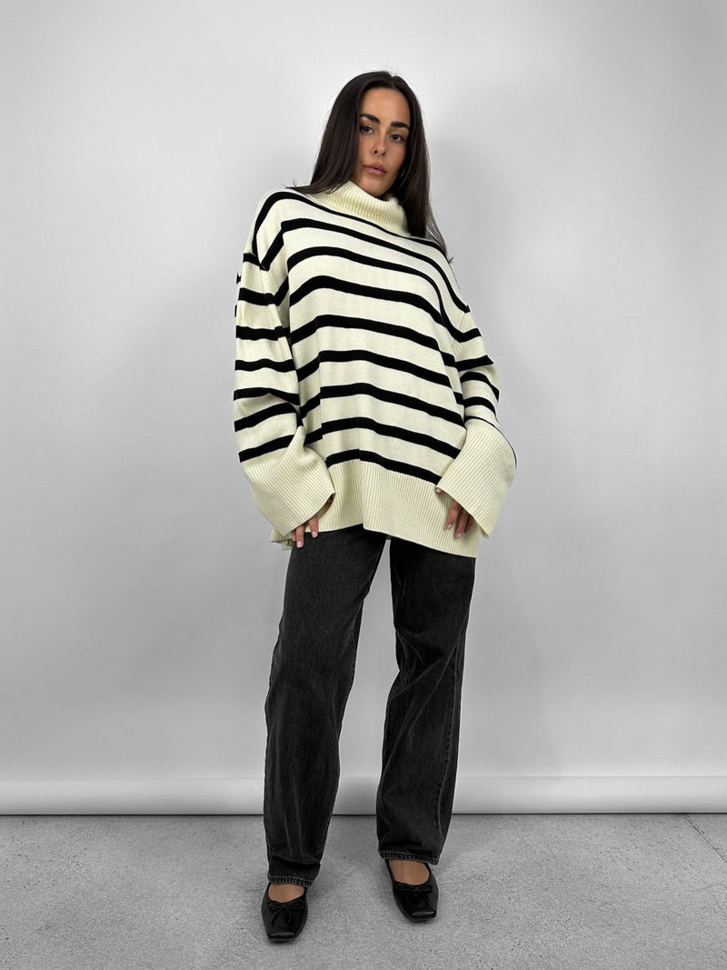 Striped Oversized Turtleneck Sweater - Vamp Official