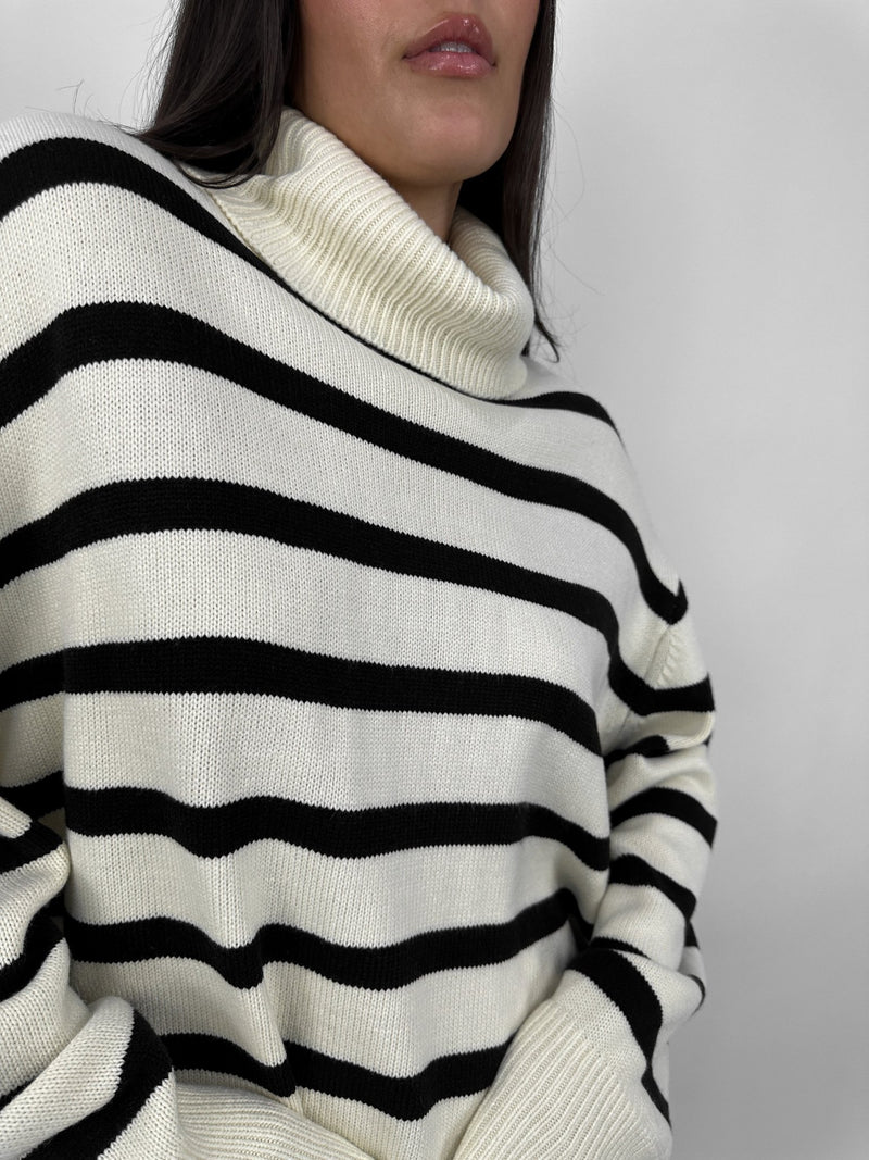 Striped Oversized Turtleneck Sweater - Vamp Official