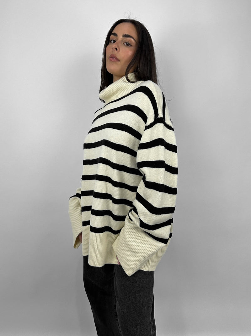 Striped Oversized Turtleneck Sweater - Vamp Official