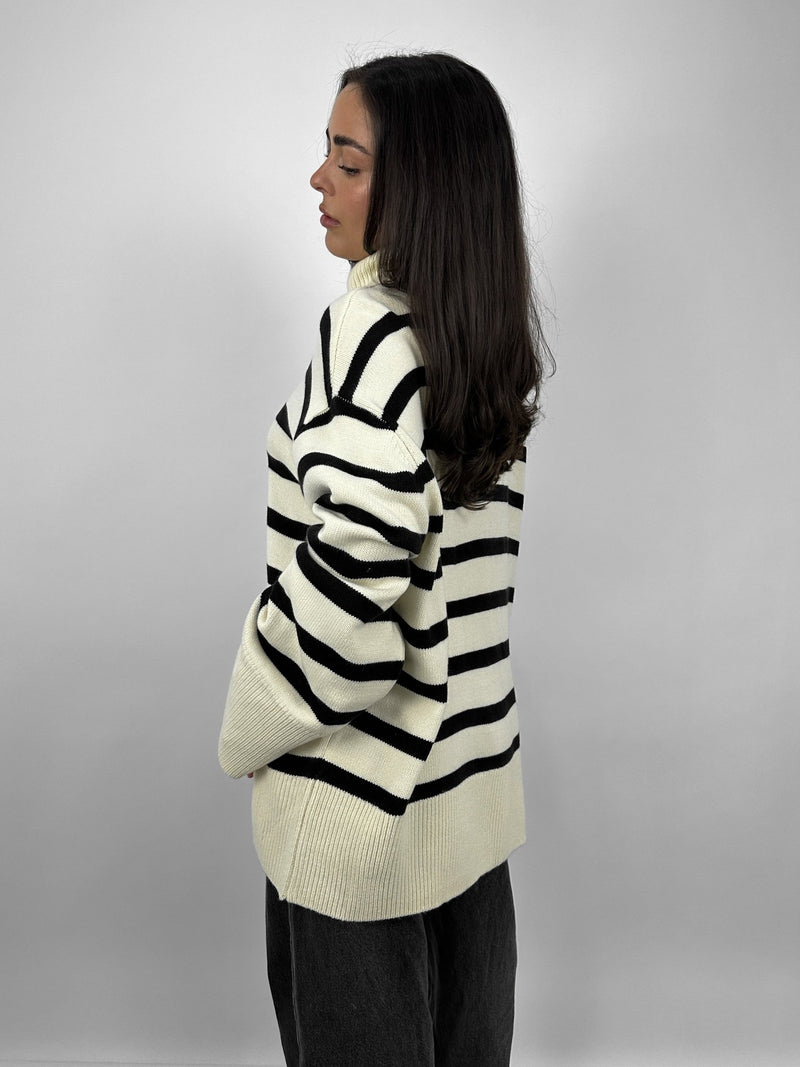 Striped Oversized Turtleneck Sweater - Vamp Official