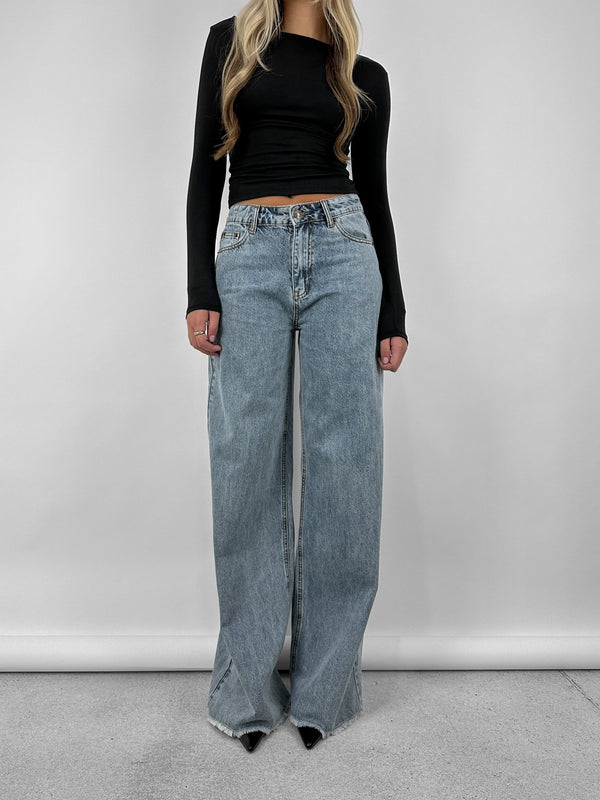 Ultra Wide Leg Baggy Jeans - Vamp Official